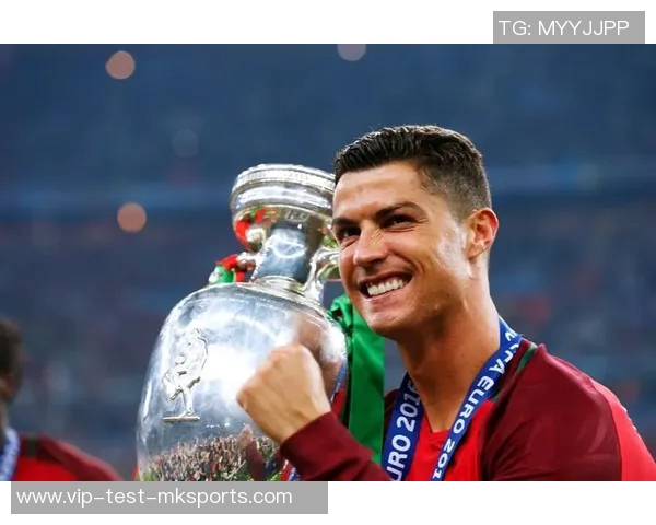 C罗在欧洲杯期间效力于哪个国家队的详细分析与历史回顾